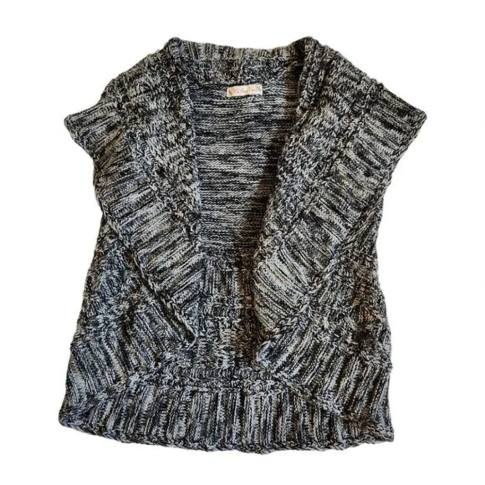 It's Our Time Black White Grey Open Front Sleeveless Cardigan Shrug UNKNOWN SIZE